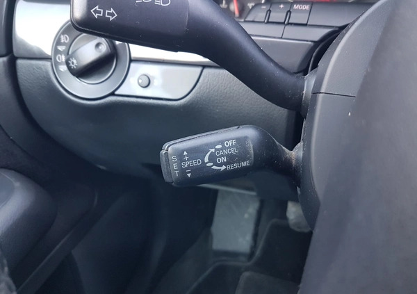 Audi A4 cena 15900 przebieg: 266449, rok produkcji 2004 z Żelechów małe 211